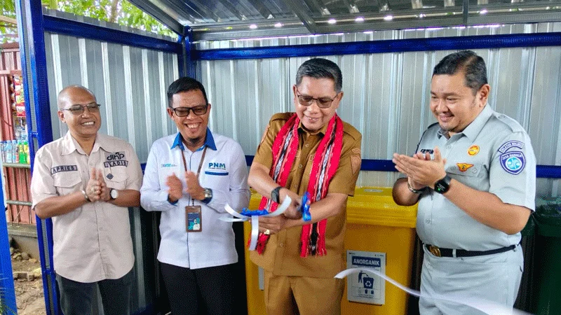 WattimenaResmikanTPSEcolifePemkotAmbonBertekadWujudkanAmbonBersih